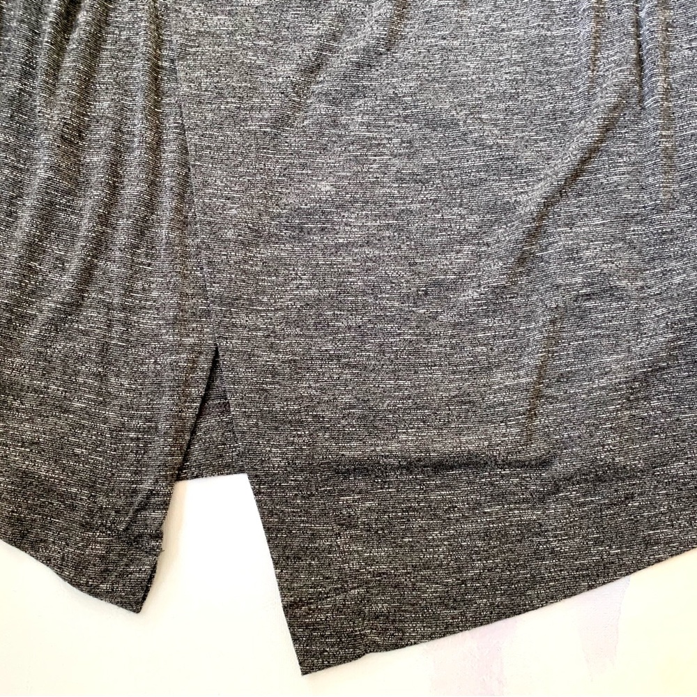 DOLAN T-SHIRT Marled Gray Skirt Asymmetrical Front Kick Pleat Set-In Waistband - Picture 4 of 10